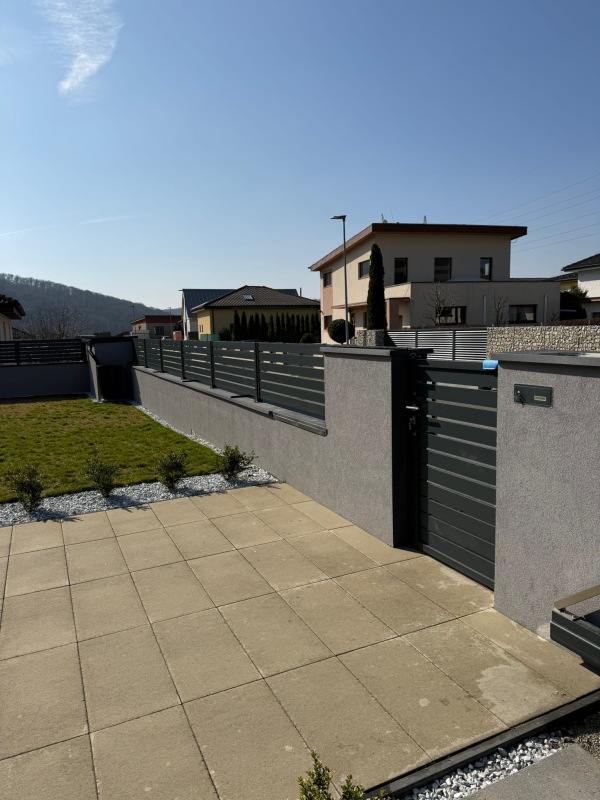 Bránka pre peších 2